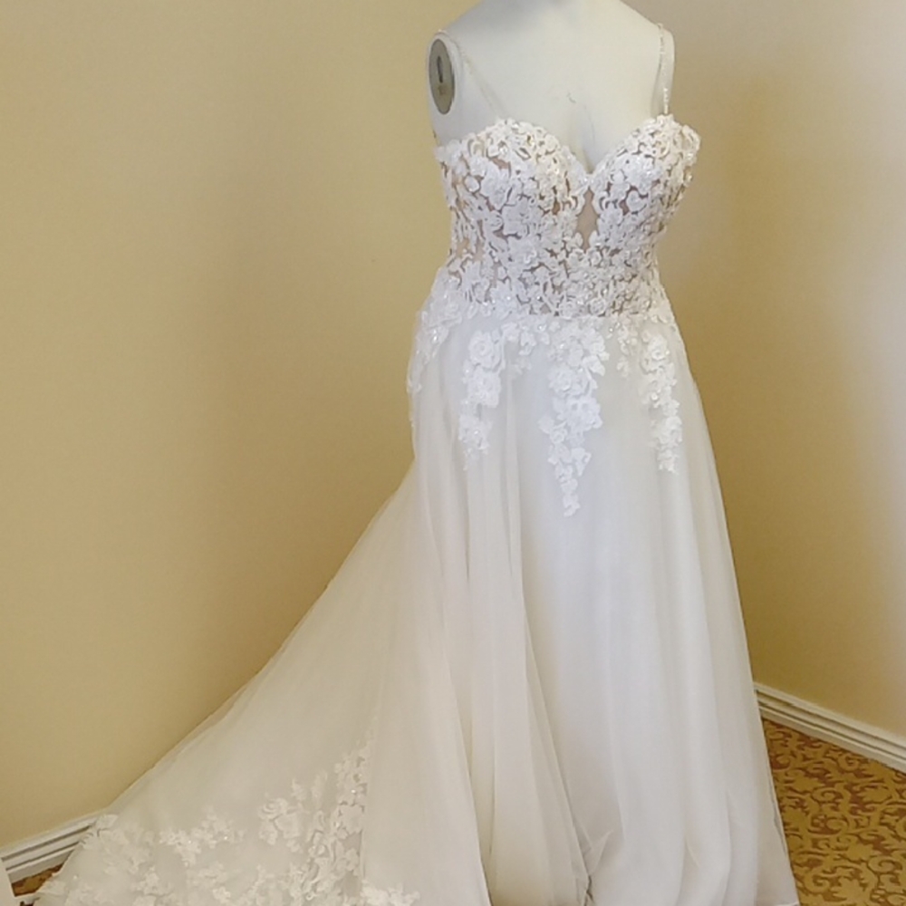 Mori Lee Elegant White Bridal Dress